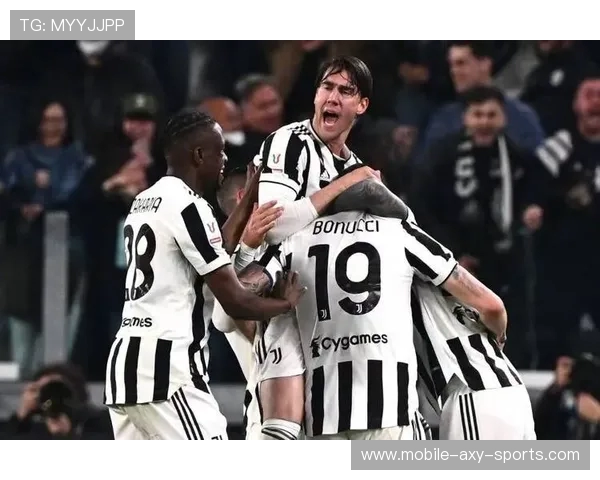 尤文图斯全力以赴迎战强敌展现霸气风采 力争在赛场上再创辉煌