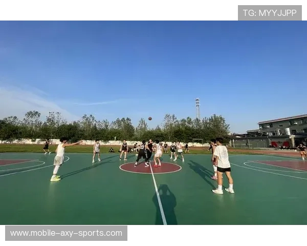 以篮球为纽带凝聚青春力量展现团队精神与拼搏魅力