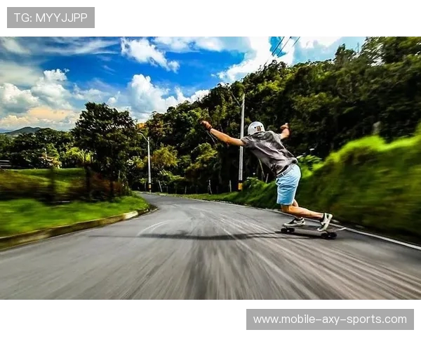 滑板文化的碰撞与融合:深入成都滑板队的精神世界探秘 滑板文化的碰撞与融合:深入成都滑板队的精神世界探秘